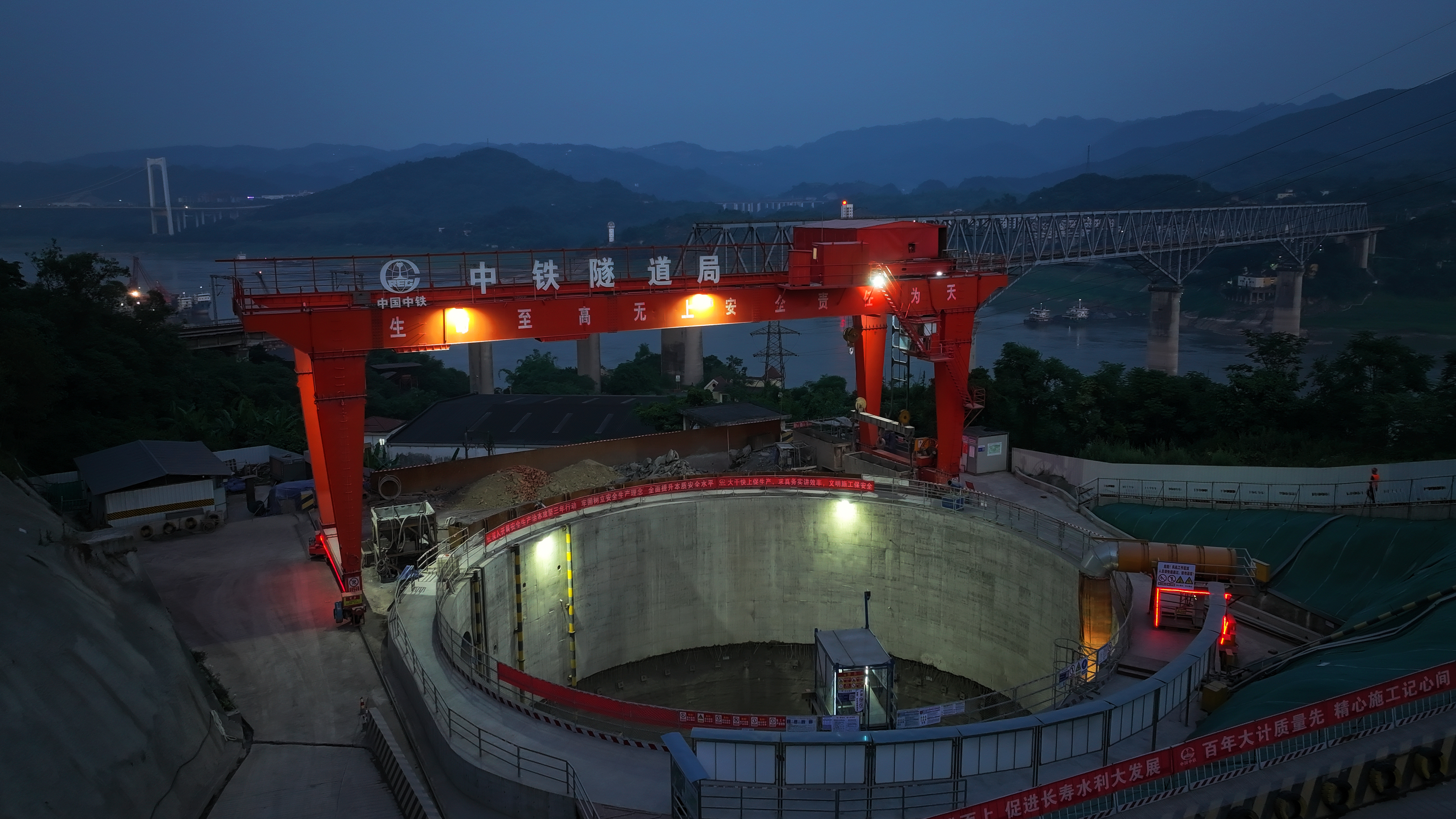 小石门取水泵站夜间施工.JPG